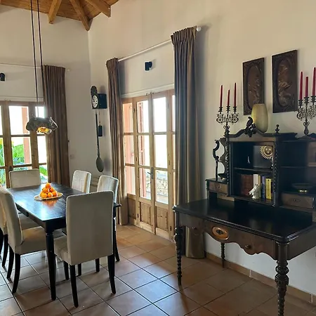 Kolonialvilla Am Alten Olivenhain Mit Swimmingpool