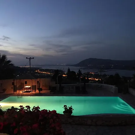 Kolonialvilla Am Alten Olivenhain Mit Swimmingpool * Lygia (Lefkada)