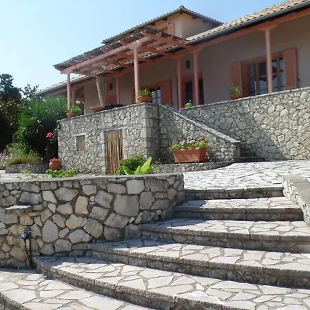 Holiday home Kolonialvilla Am Alten Olivenhain Mit Swimmingpool